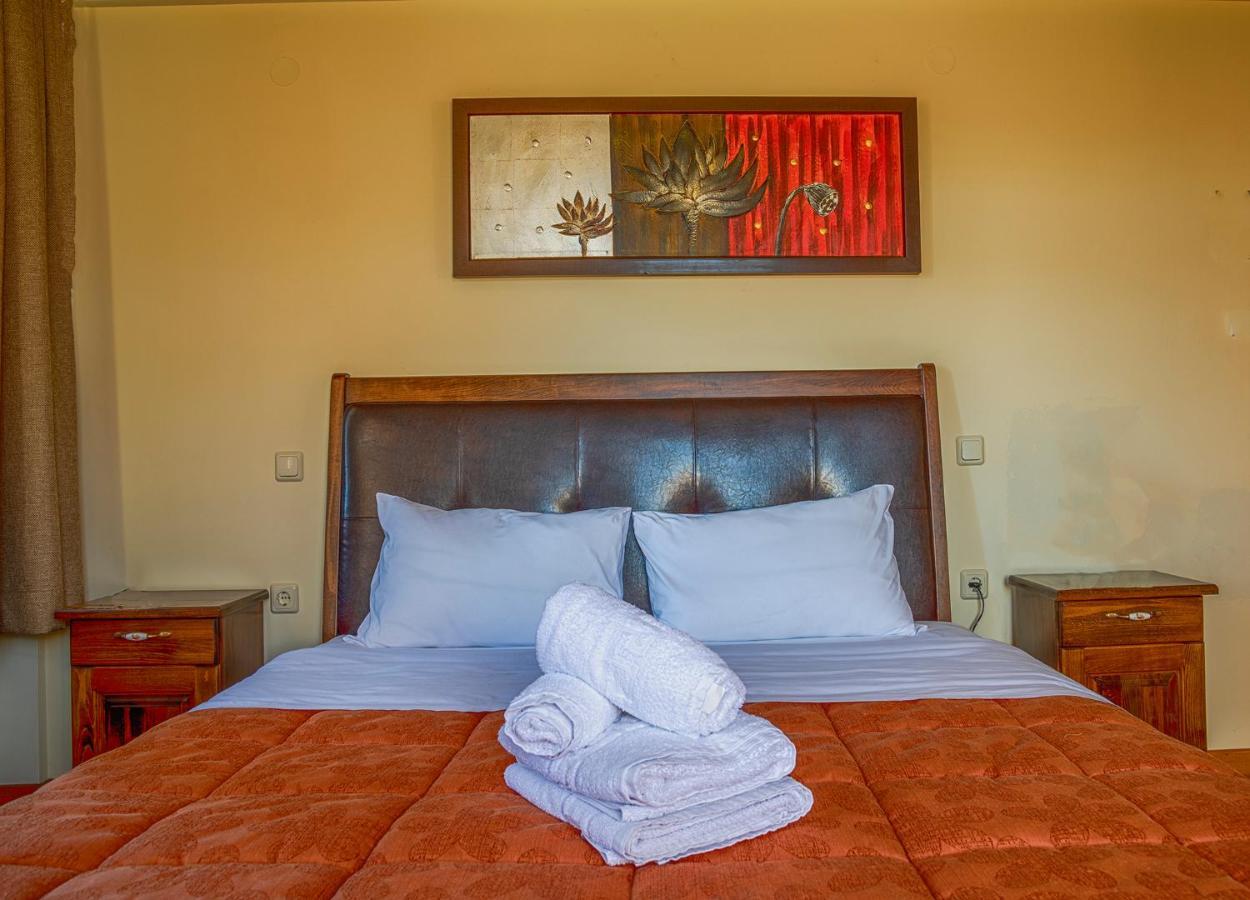 Aggelon Katafygio Hotel Aszprángeli Kültér fotó